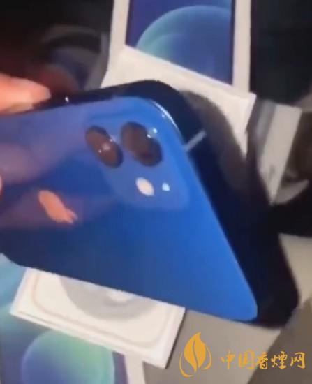 iPhone 12藍(lán)色和白色哪個好 iPhone 12藍(lán)色真機開箱