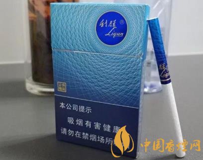 利群休閑系第一款細支高價煙僅僅是官方報價就達到了100元一包！